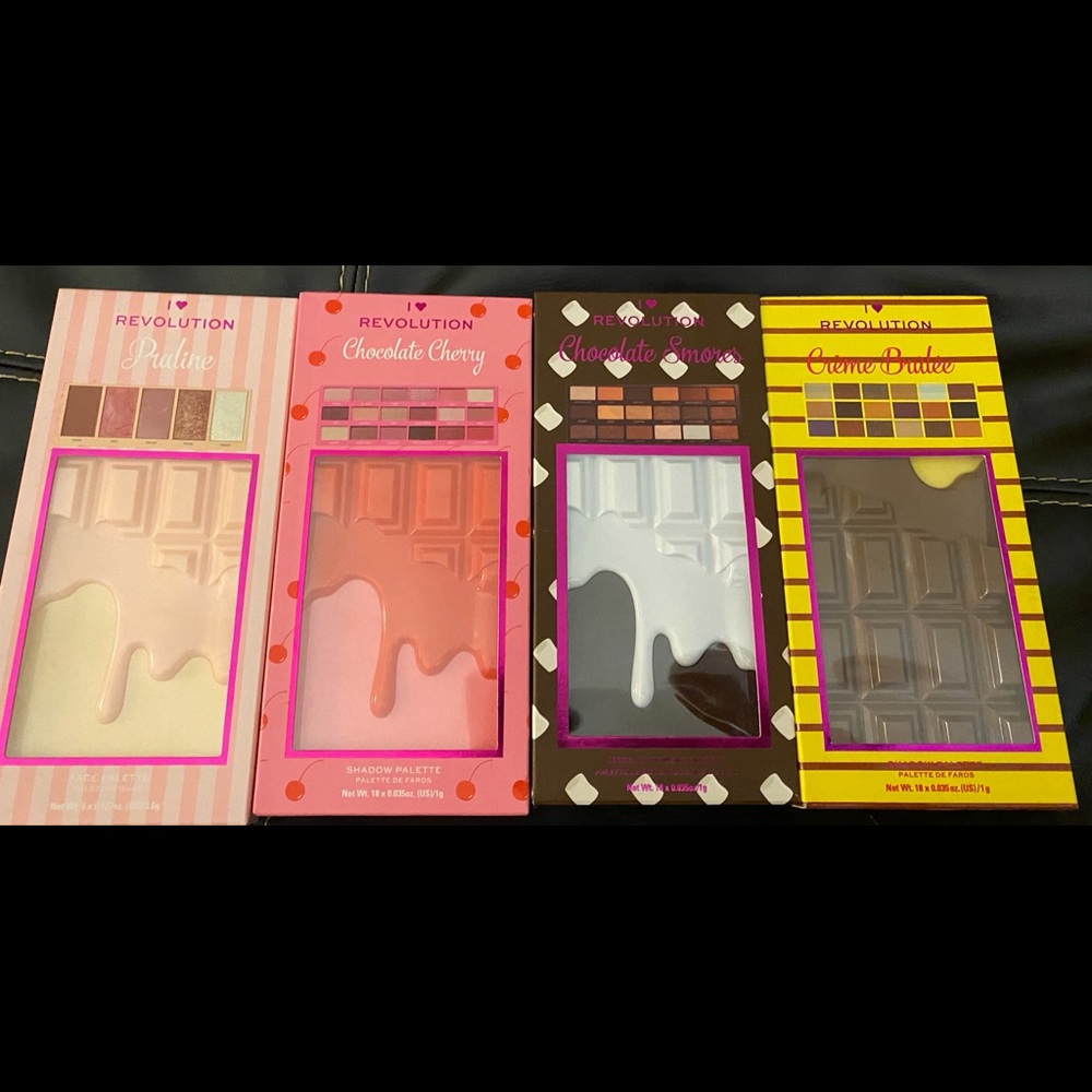 I ❤️ Revolution eyeshadow palettes!
